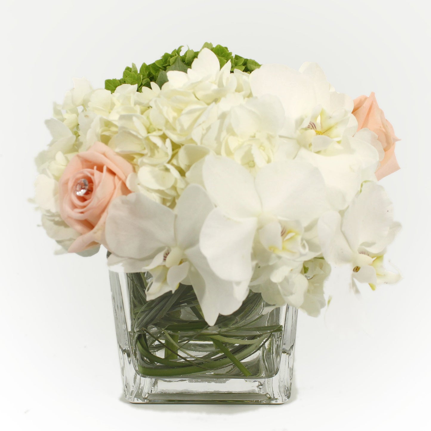 White & Green Bouquet with Pink Touch Fleuressence