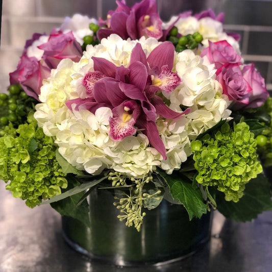 Pink Cymbidium with White Hydrangea Centrepiece Fleuressence 