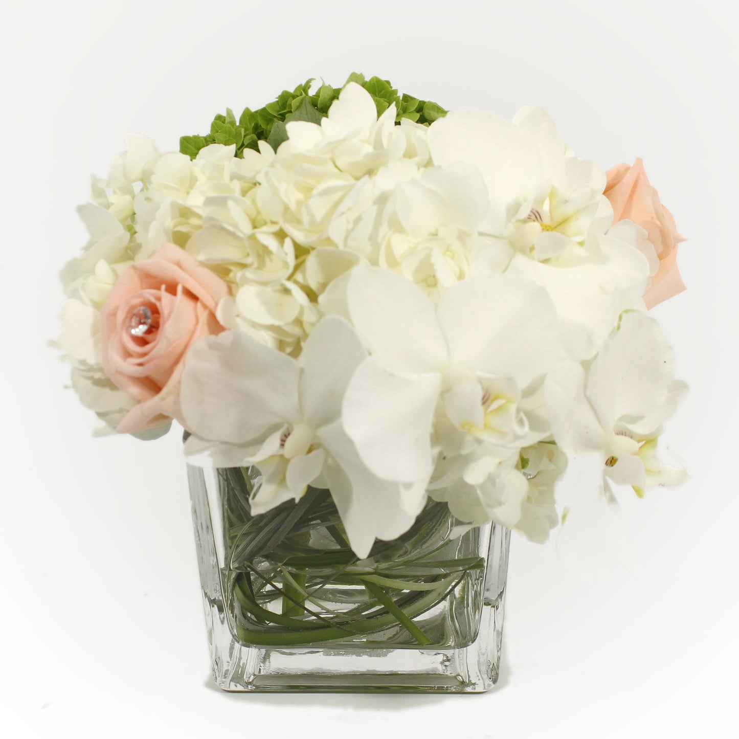 White & Green Bouquet with Pink Touch Fleuressence 