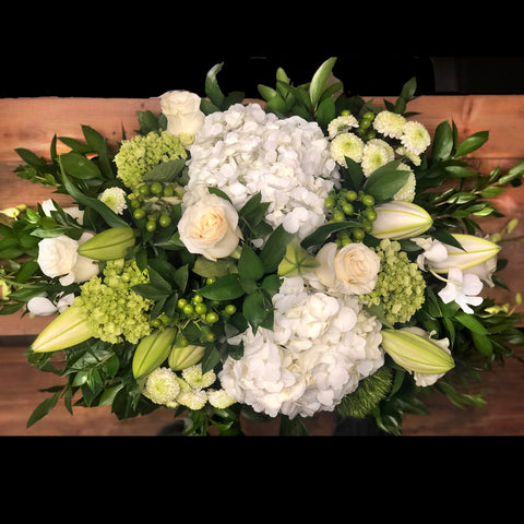White and Green Centrepiece - Elongated Fleuressence 
